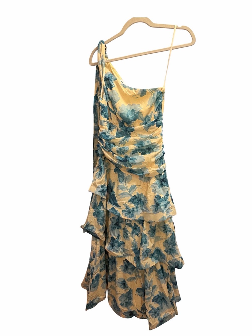 Selfie Leslie Saints and Secrets Kenny One Shoulder Tiered Floral Maxi Dress - Picture 3 of 6